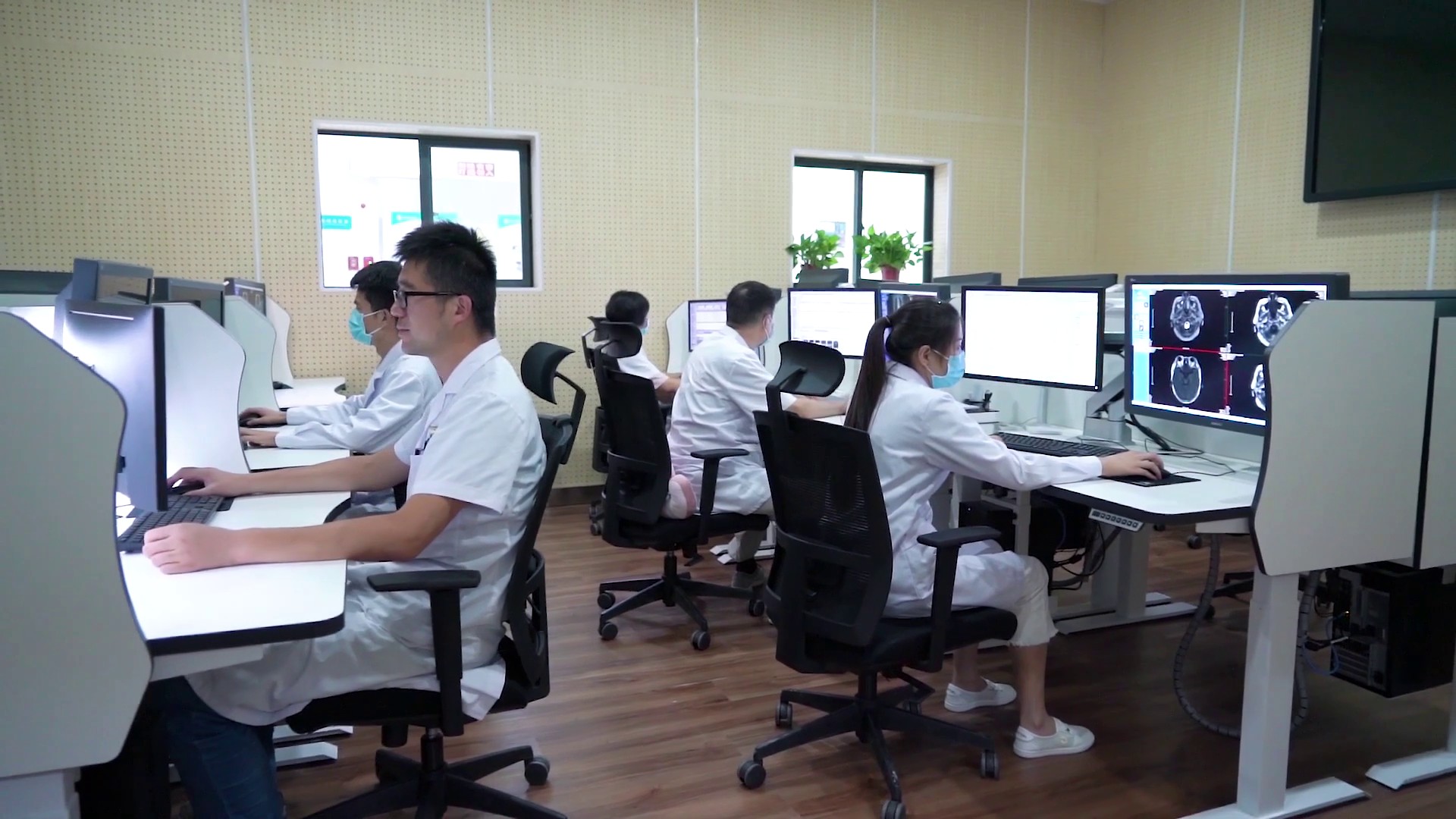 2023年河南专业宣传片公司拍摄医院宣传片一分钟的价格是多少？